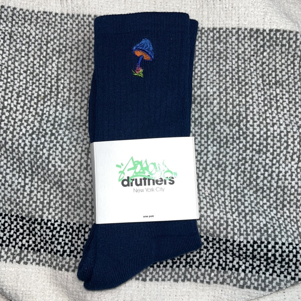 Druthers Navy Blue New York City crew socks NWT men’s sz L LAST SET